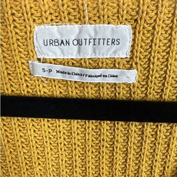 Urban Outfitters Mustard Yellow Knit Off Shoulder Sweater Size S - Picture 3 of 5